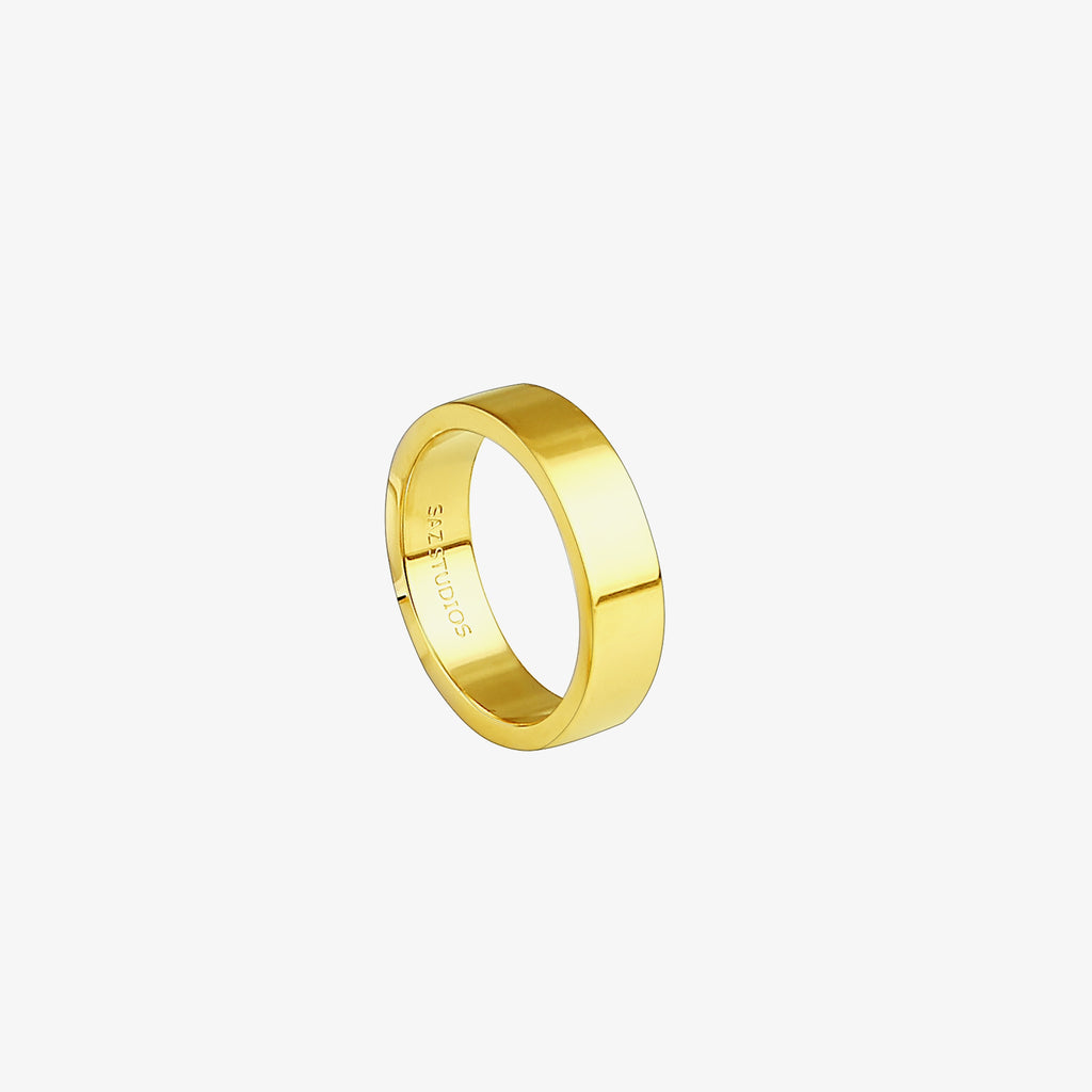 Luxurious Couple Rings - Elegant Design