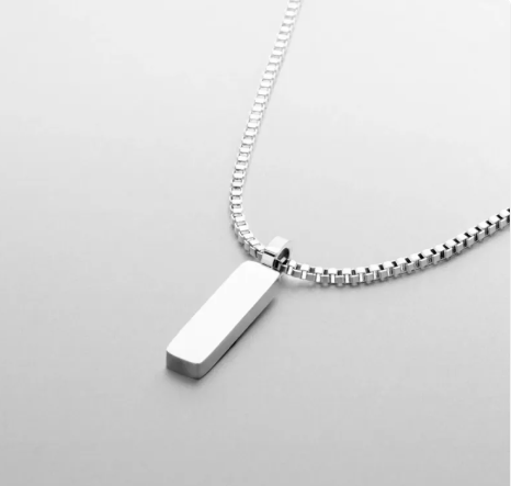 the Iconic Luxury Titanium Steel Clavicle Chain