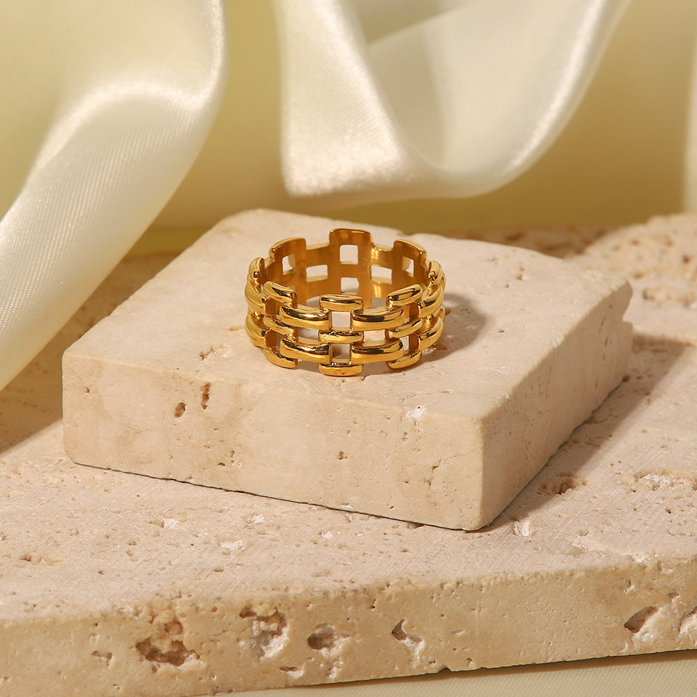 18k Gold Wreath Ring