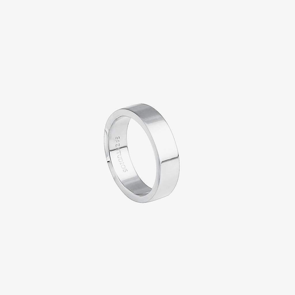 Luxurious Couple Rings - Elegant Design