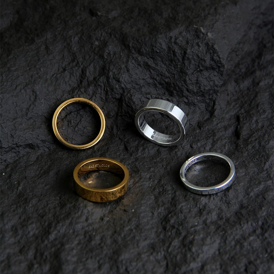 Luxurious Couple Rings - Elegant Design