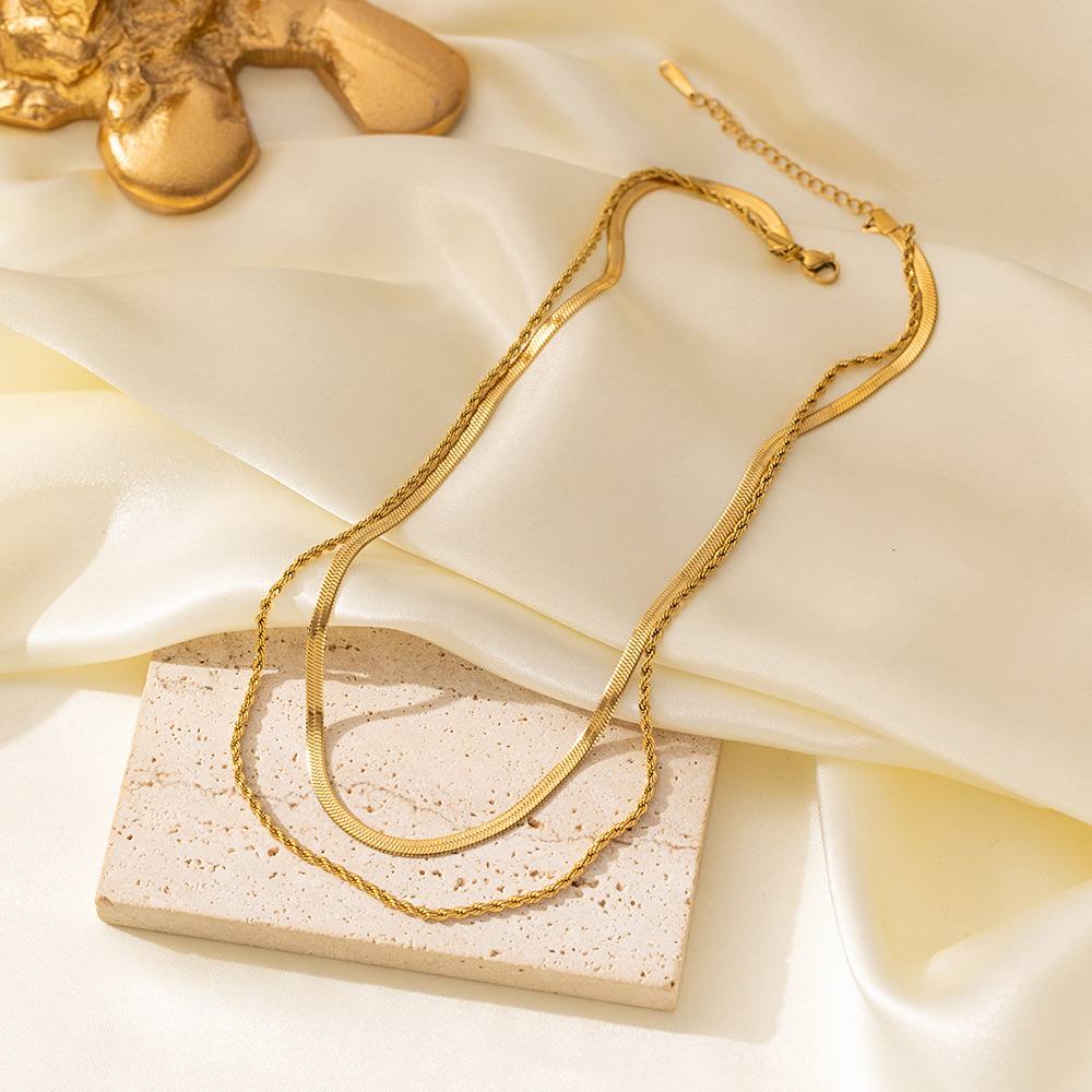 Minimal Chain Necklace