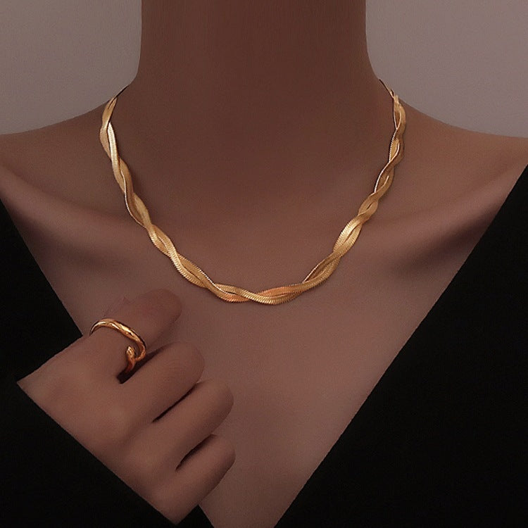 K Gold Elegant Snake Styled Set